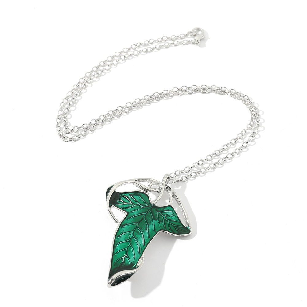 Collana con Ciondolo Foglia Ve - Vintage Fashion Enthusiasts recensione e prezzo